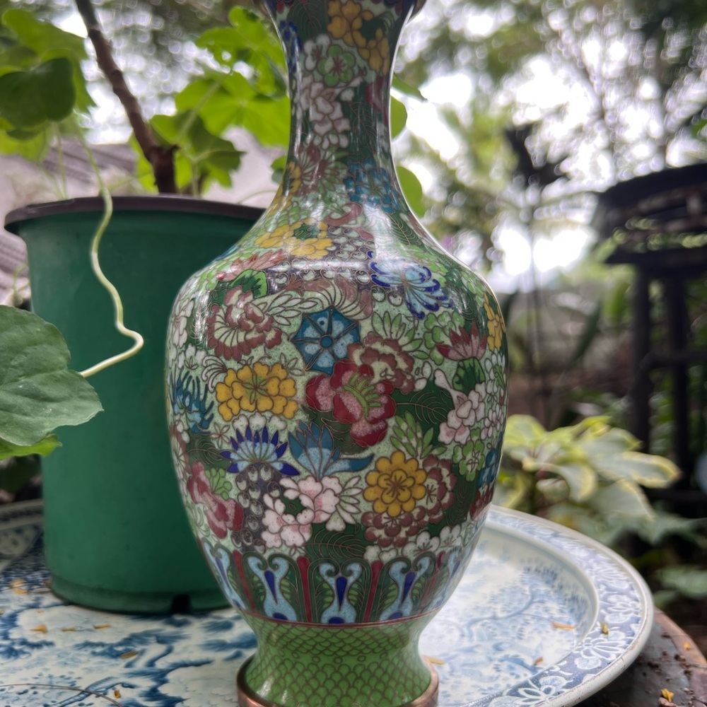 Vintage Millefleur Multicolor Floral Vase with green tones like new! - Picture 11 of 13